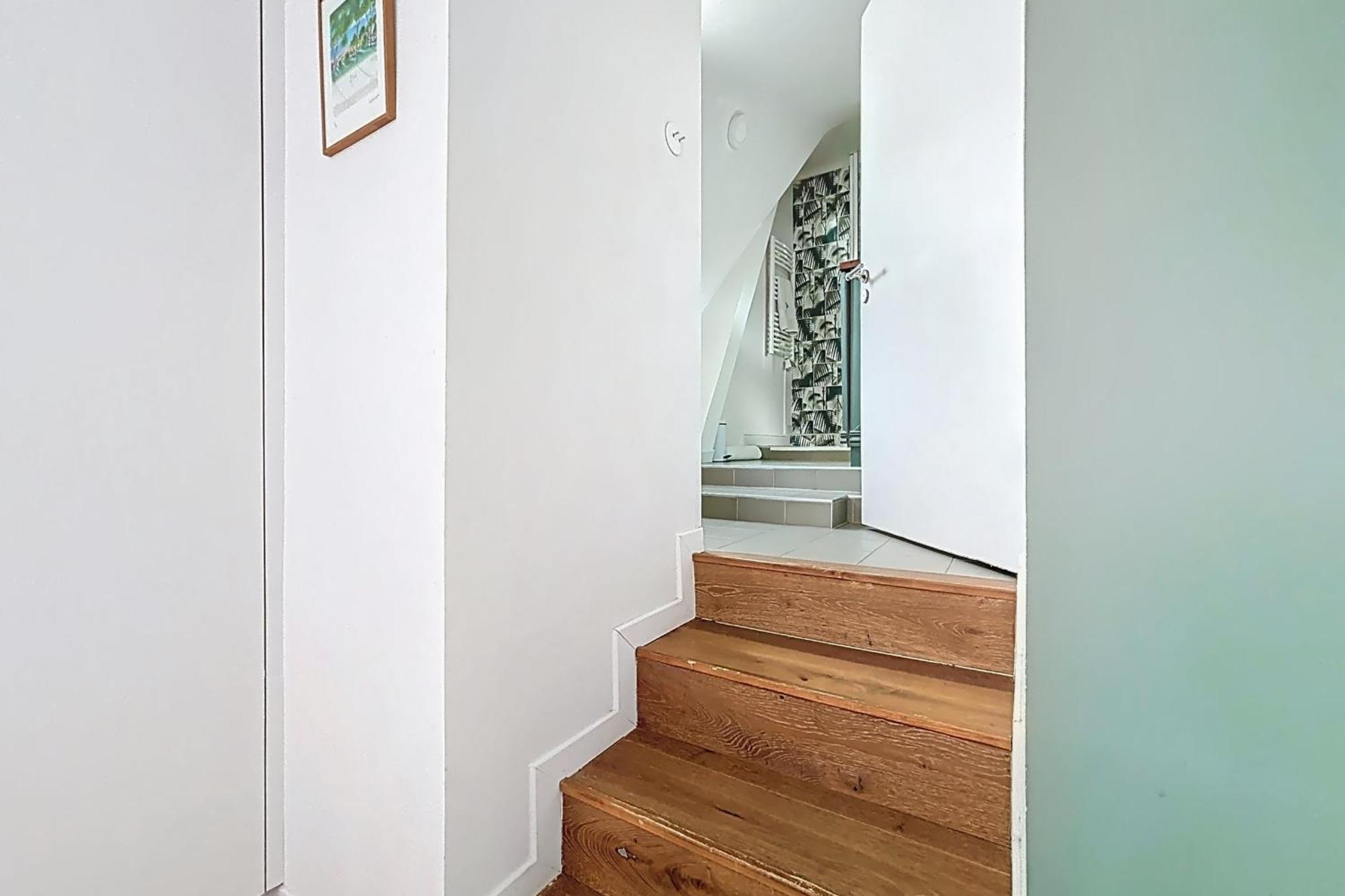 Superb With Large Terrace Apartment *