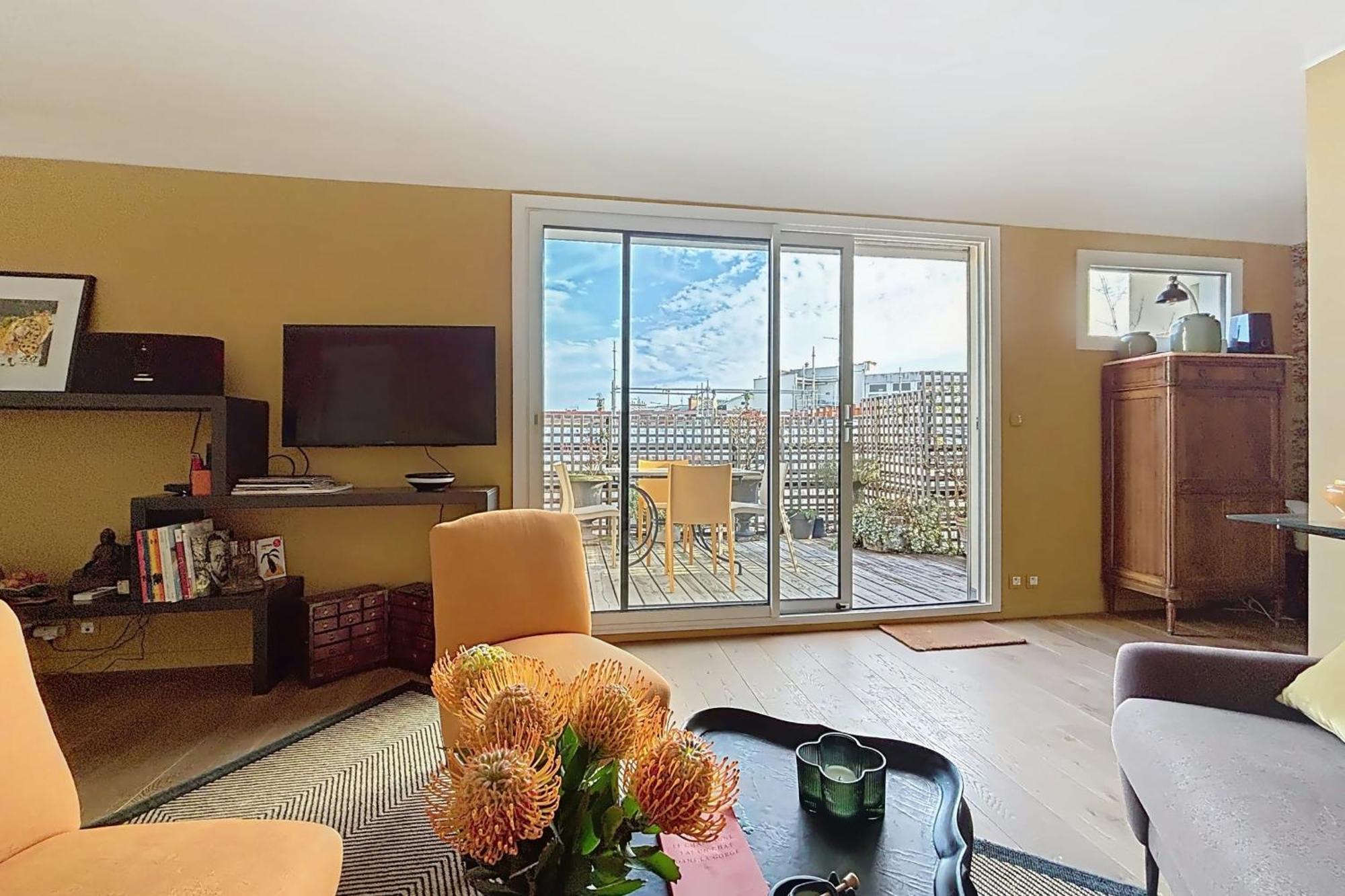 Superb With Large Terrace Apartment