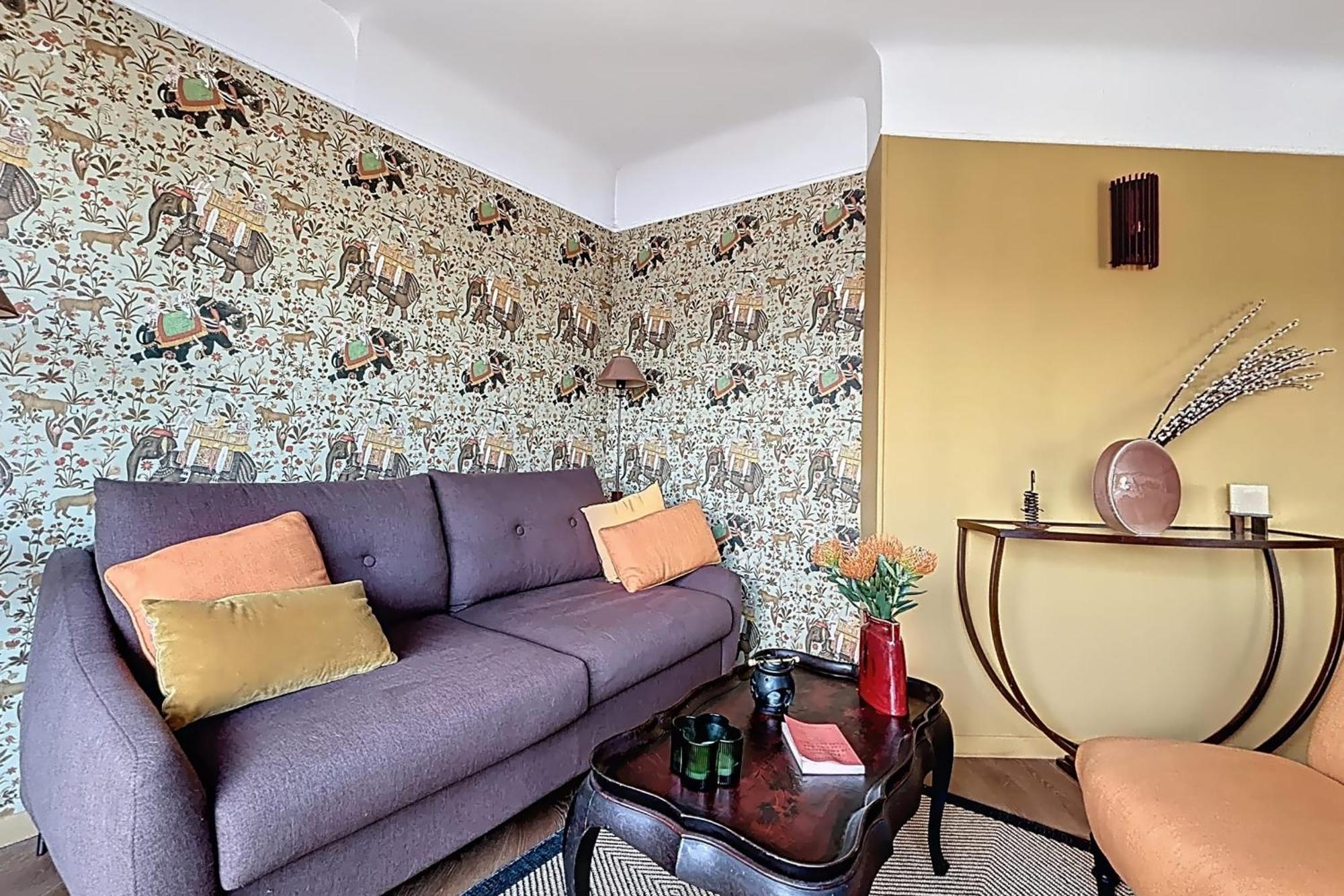 Superb With Large Terrace Apartment Paris